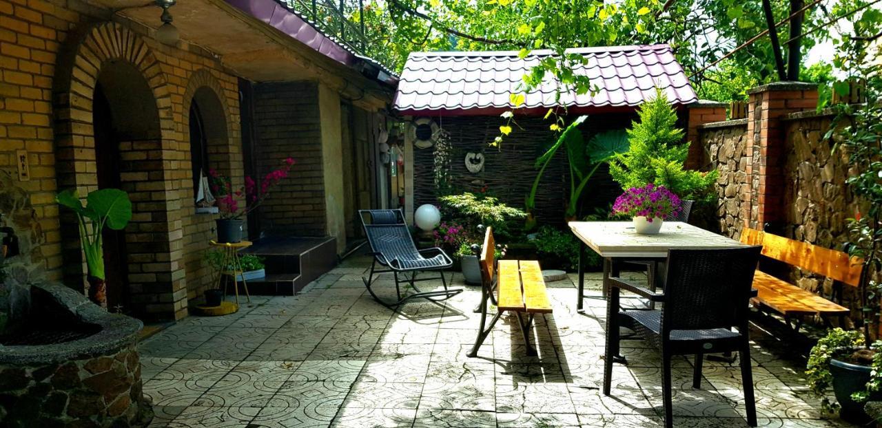 Green House In Batumi Exterior foto